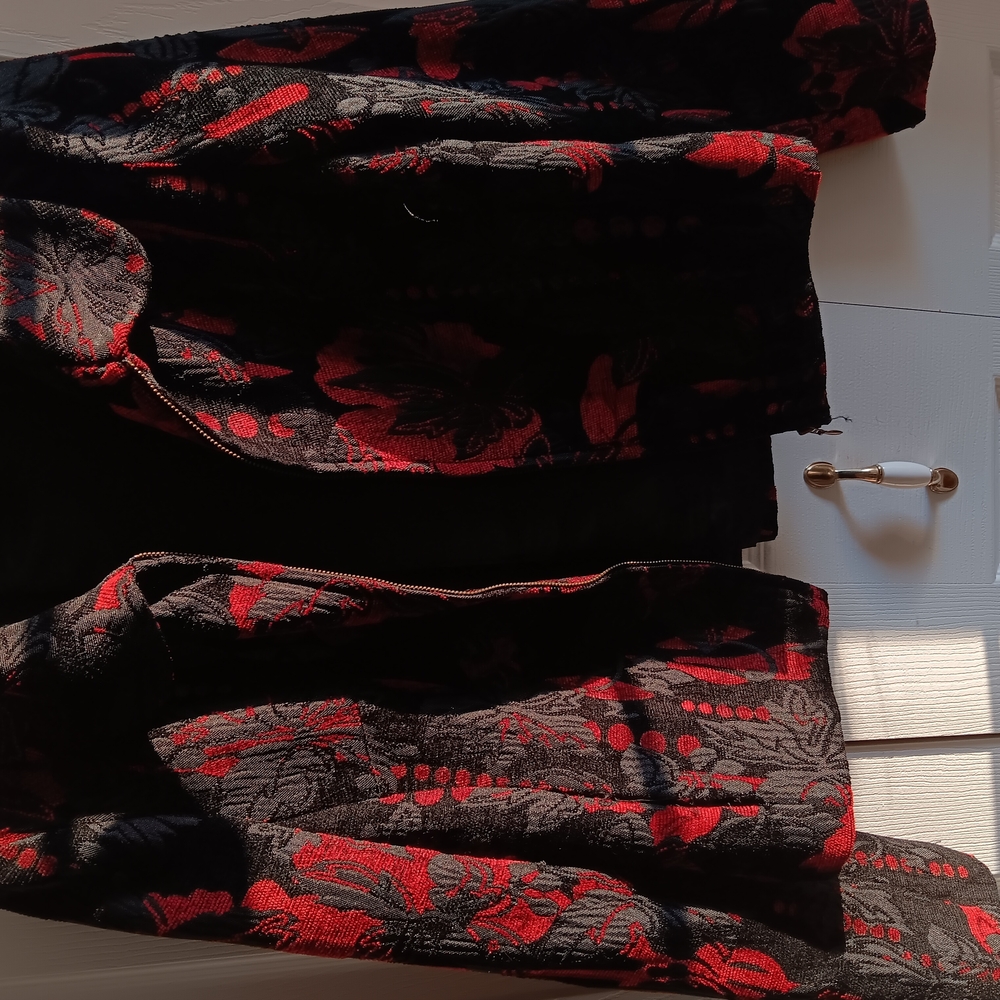 Chico's Black and Red Artistic Blazer